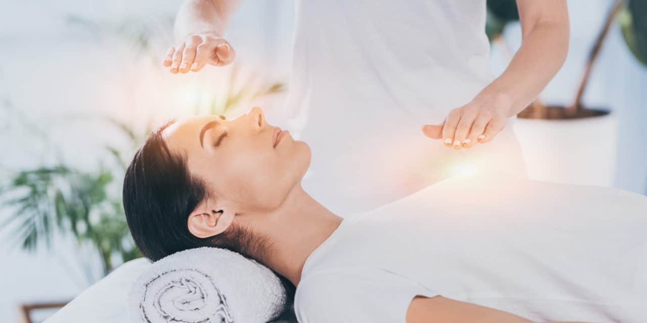 La guérison par le touché : le reiki